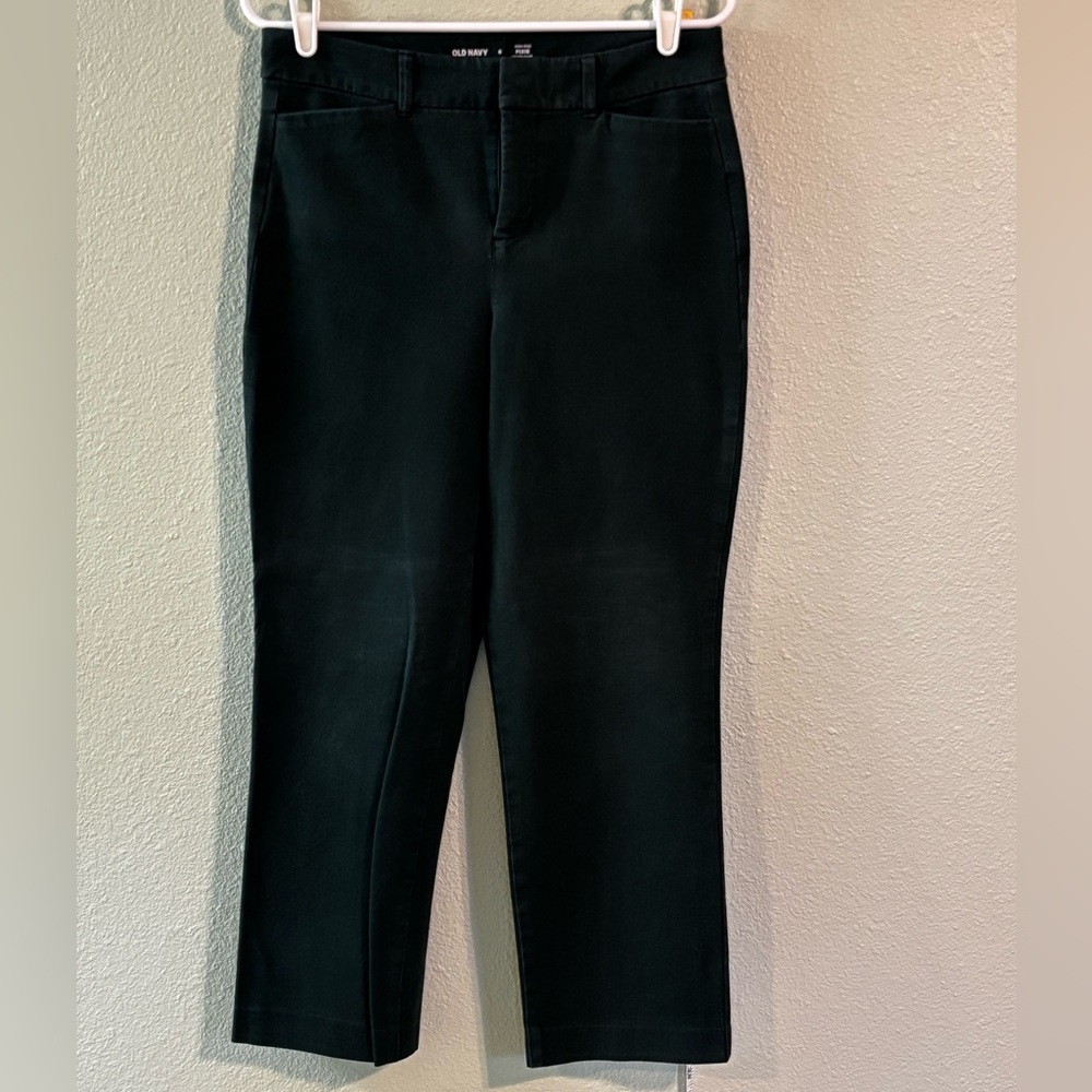 Old Navy High Rise Pixie in green